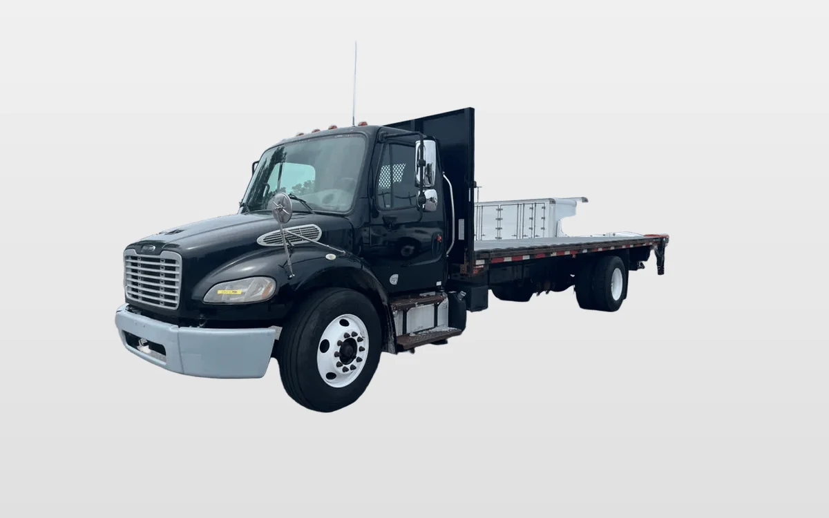 2015 Freightliner M2 106 - image 1