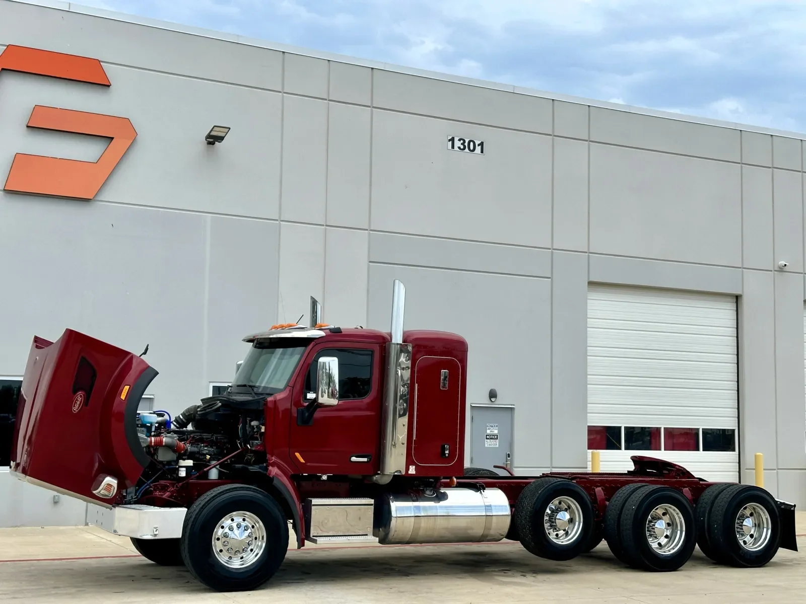 2015 Peterbilt 567 in Hutchins, TX — photo 10