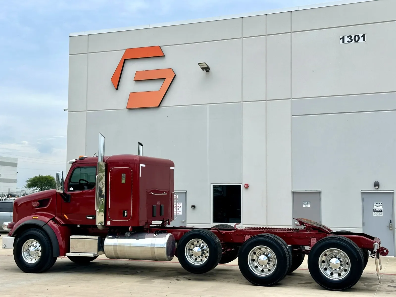 2015 Peterbilt 567 in Hutchins, TX — photo 6