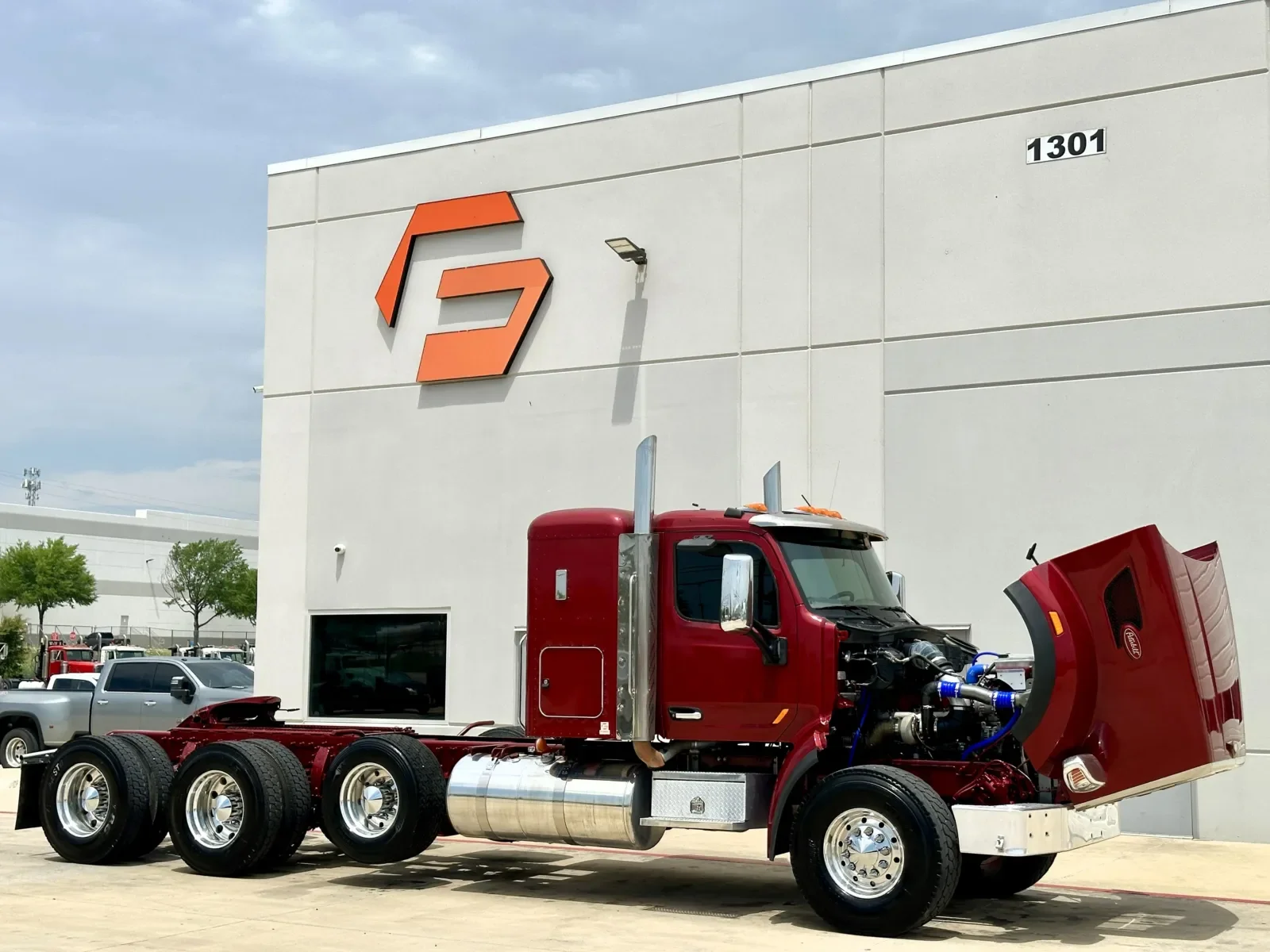2015 Peterbilt 567 in Hutchins, TX — photo 9