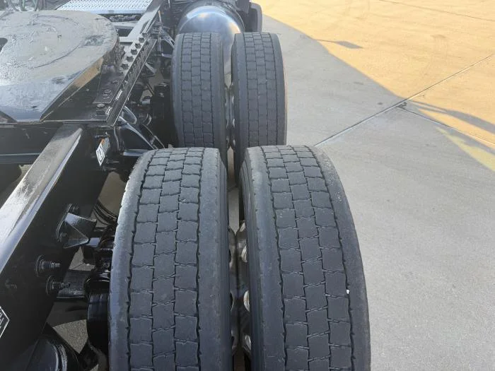 2021 Peterbilt 579 — photo 12