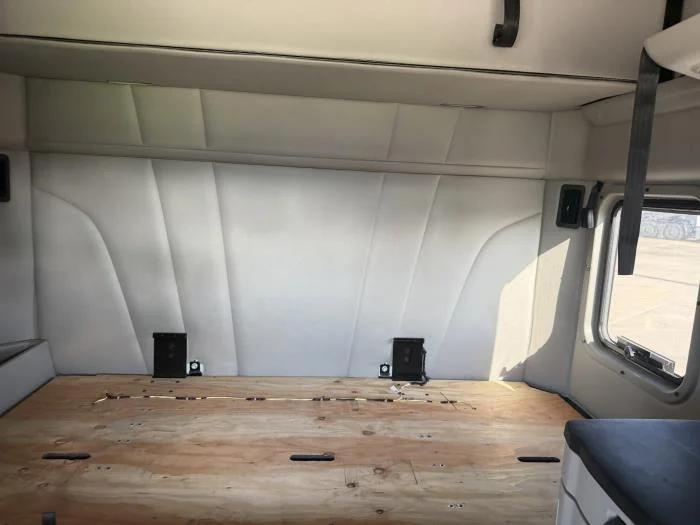 2021 Peterbilt 579 — photo 33