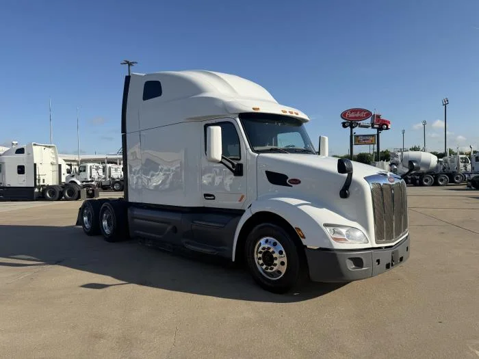 2021 Peterbilt 579 — photo 8