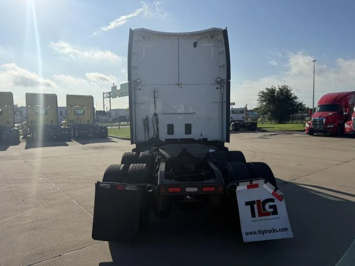 2021 Peterbilt 579 — photo 5