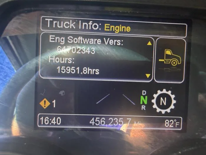 2021 Peterbilt 579 — photo 40