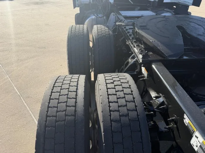 2021 Peterbilt 579 — photo 13