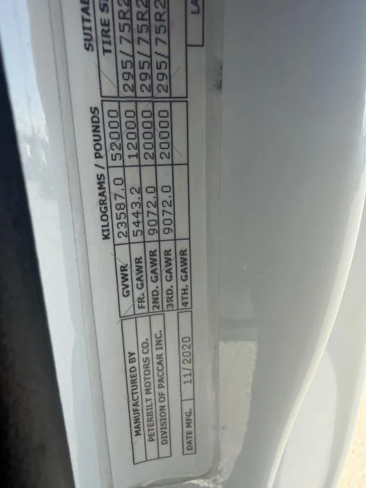 2021 Peterbilt 579 — photo 27