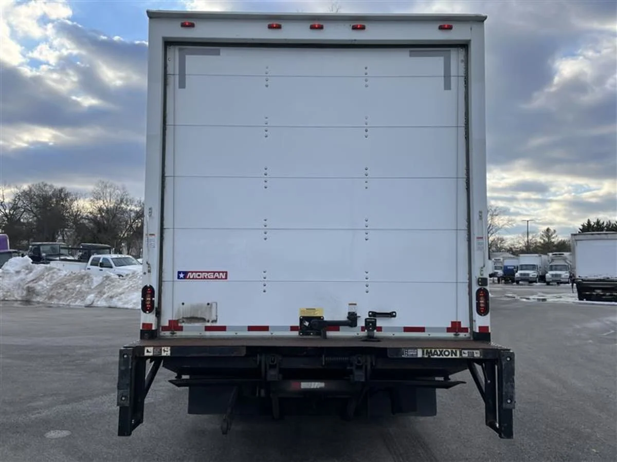 2019 Isuzu NPR - image 5