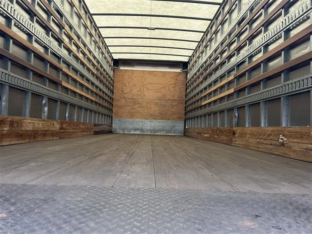 2020 Freightliner M2 106 - image 8