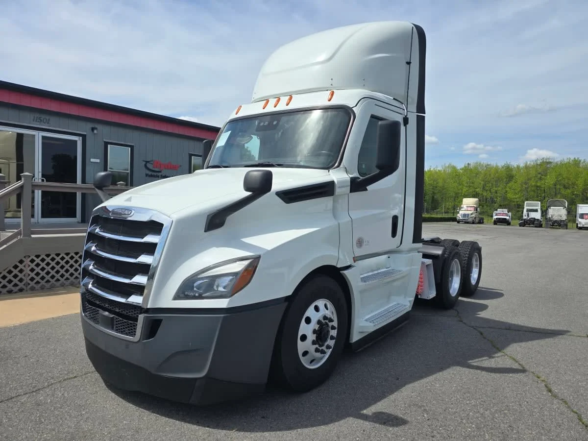 2022 Freightliner Cascadia in North Little Rock, AR