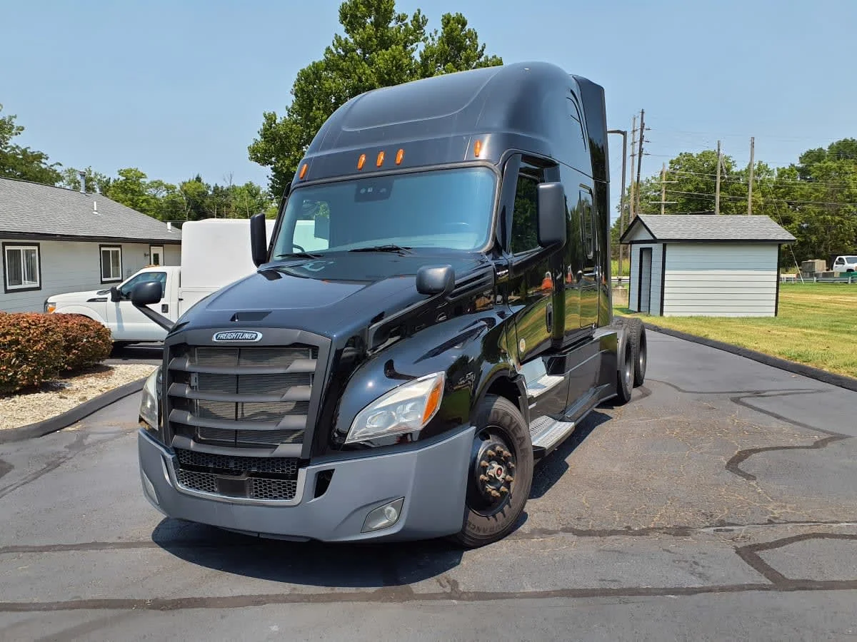 2023 Freightliner Cascadia