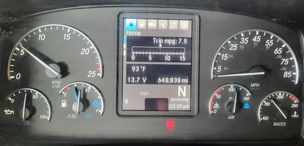 2020 Freightliner Cascadia in Jacksonville, FL — photo 11