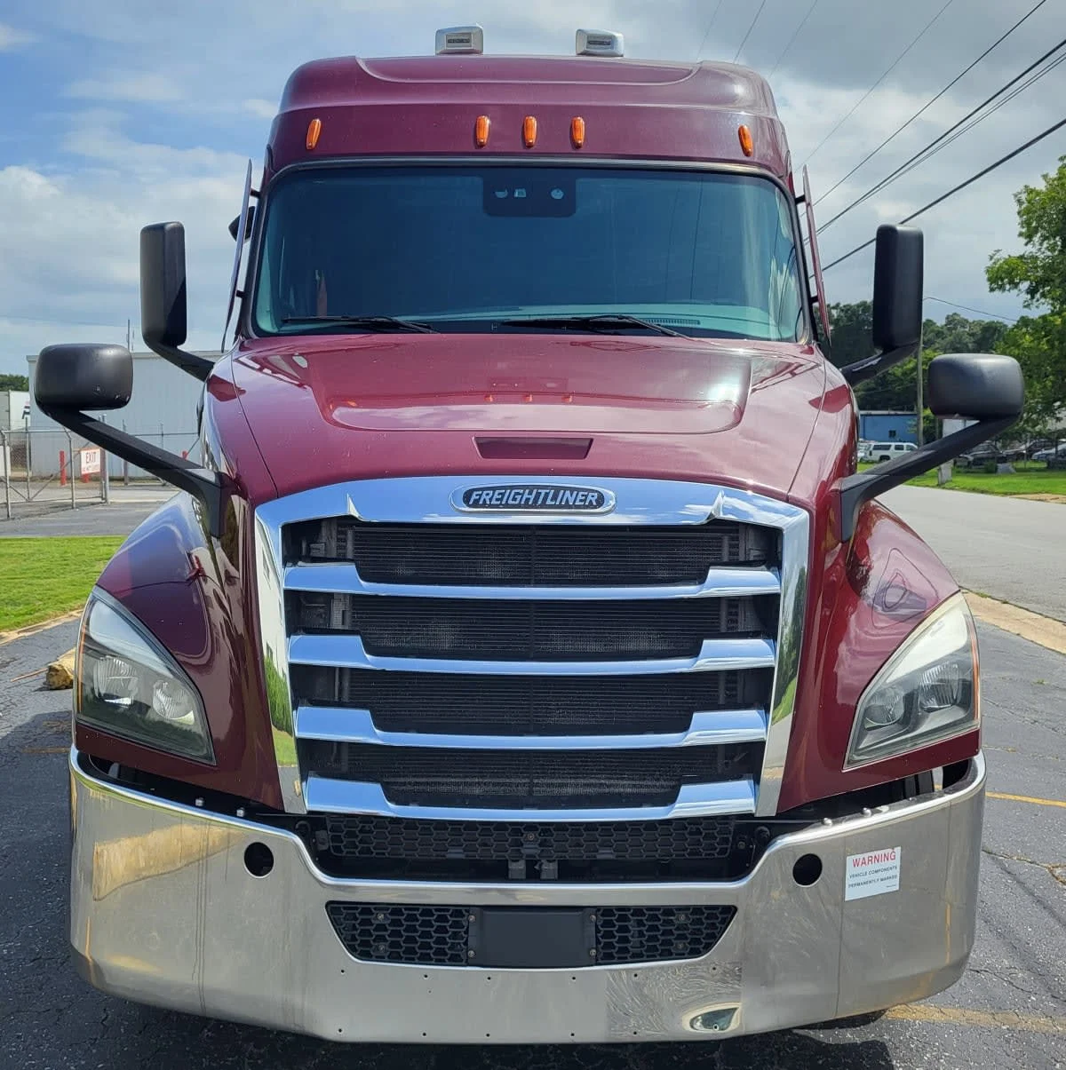 2020 Freightliner Cascadia in Jacksonville, FL — photo 2