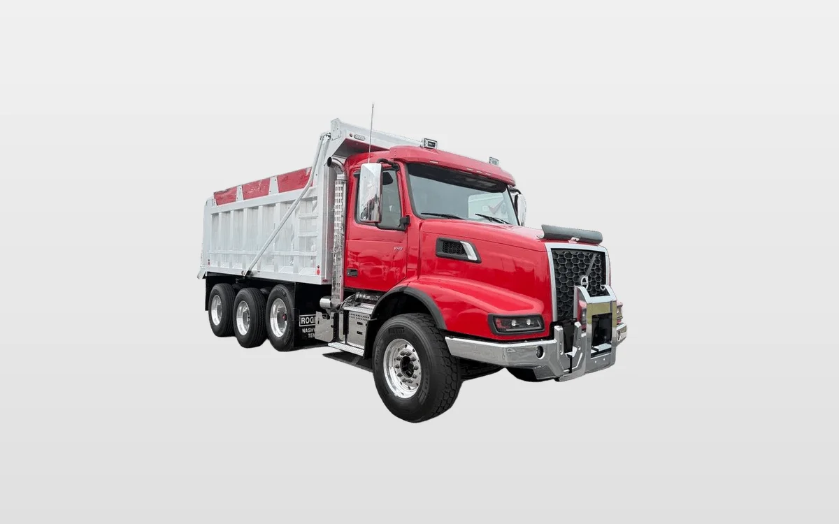 2023 Volvo - image 1