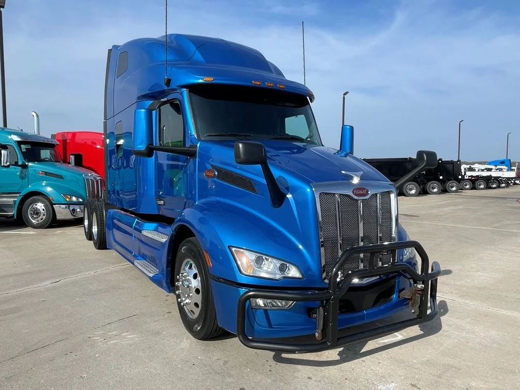 2023 Peterbilt 579 - image 7