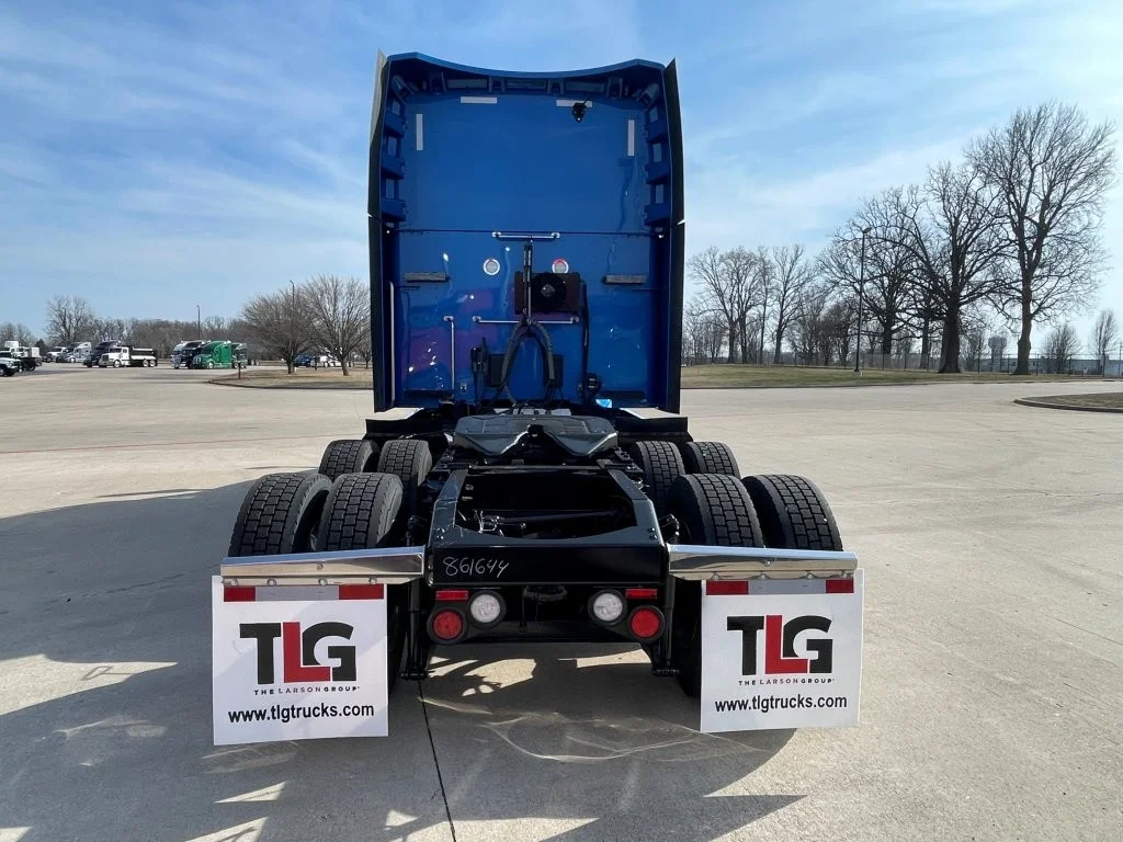 2023 Peterbilt 579 - image 4