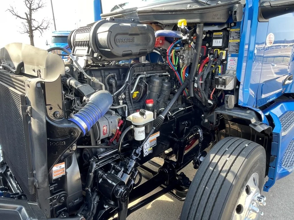 2023 Peterbilt 579 - image 9