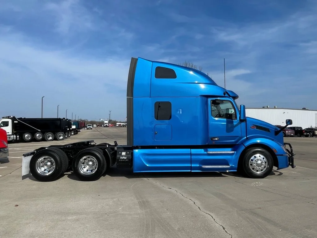 2023 Peterbilt 579 - image 6