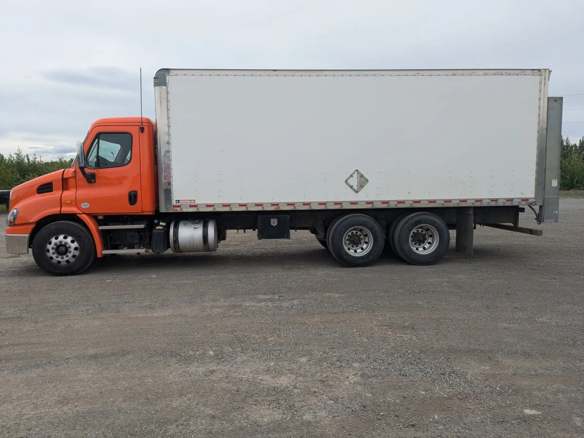 2018 Freightliner Cascadia in Anchorage, AK — photo 14