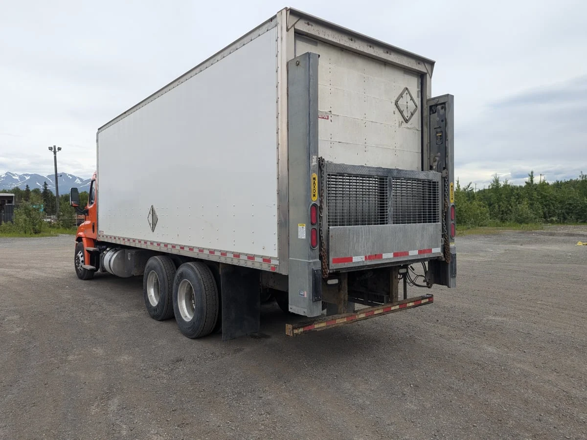 2018 Freightliner Cascadia in Anchorage, AK — photo 6