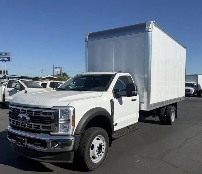 2026 Ford F-550 — photo 2