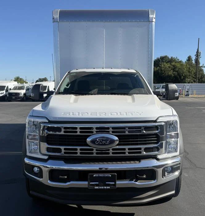 2026 Ford F-550 — photo 9