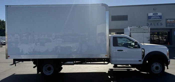 2026 Ford F-550 — photo 8