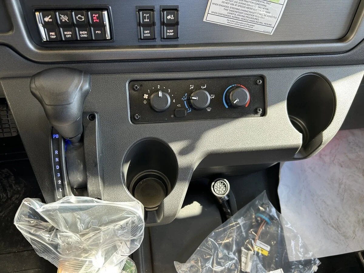 2025 Freightliner M2 106 in Fort Worth, TX — photo 12