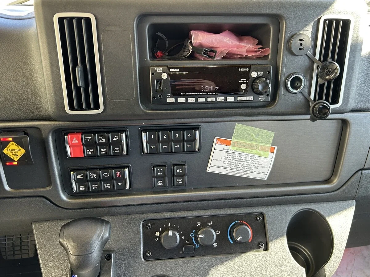 2025 Freightliner M2 106 in Fort Worth, TX — photo 11