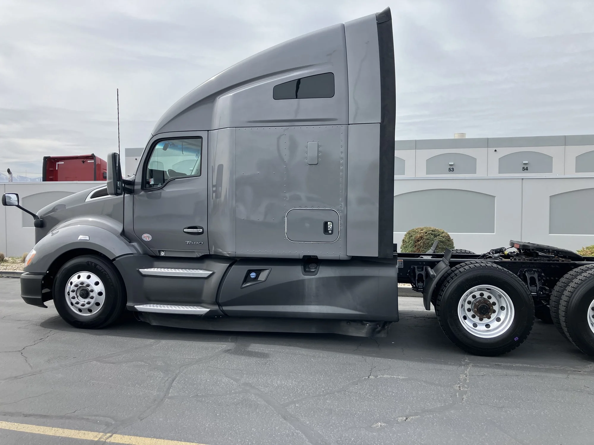 2022 Kenworth T680 - image 2