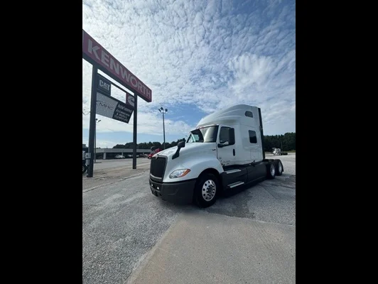 2021 International LT in Conyers, GA — photo 2