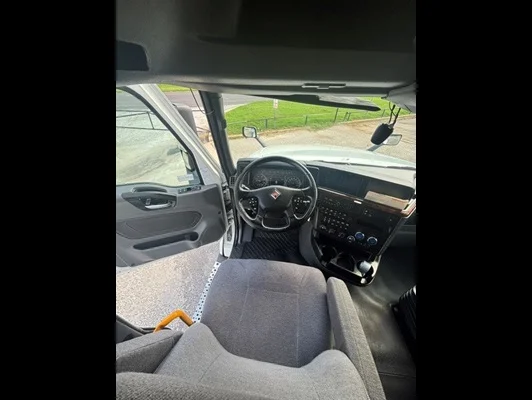 2021 International LT in Conyers, GA — photo 15