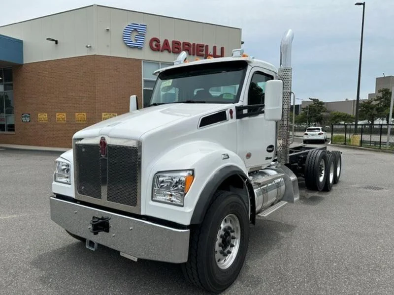 2027 Kenworth T880 in Eastern Road, NY
