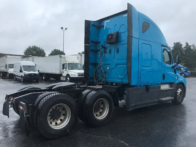 2022 Freightliner Cascadia in Concord, NC — photo 7