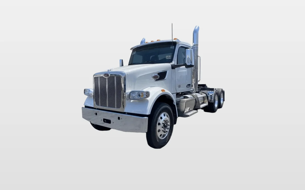 2025 Peterbilt 567 - image 1