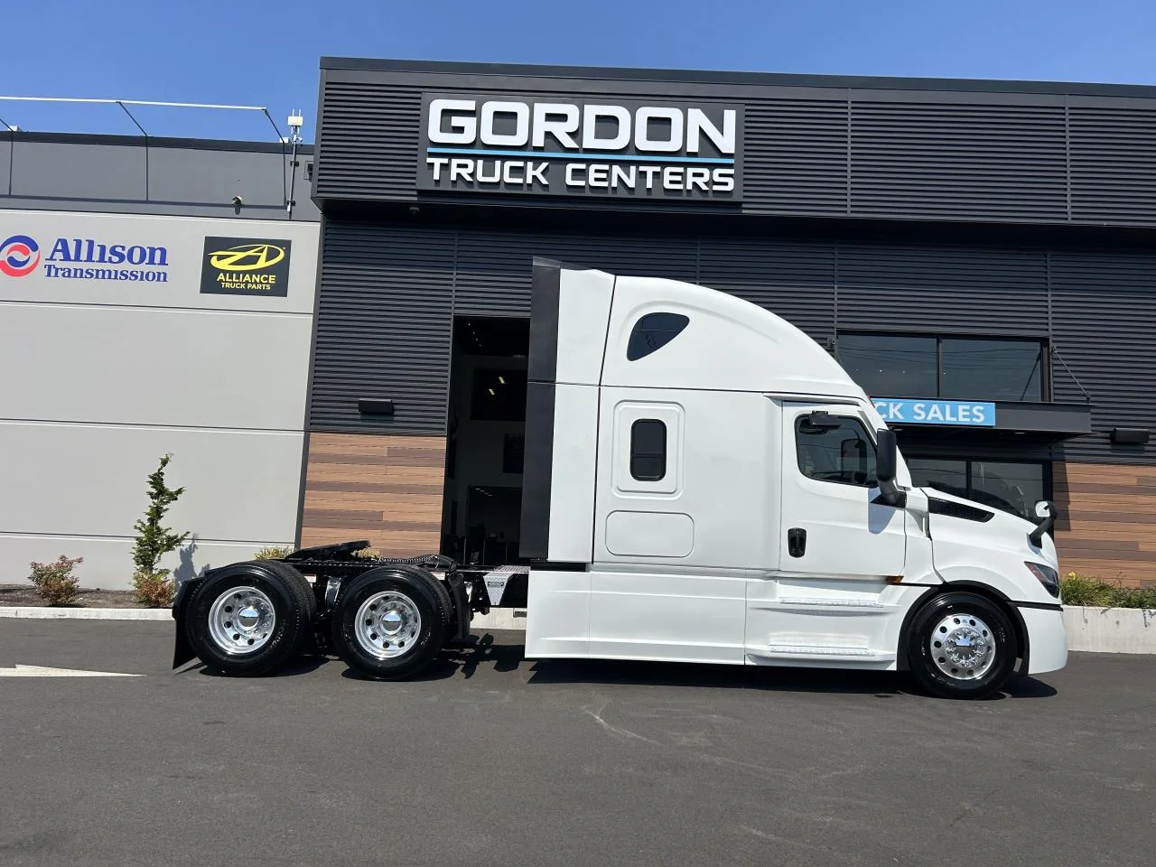 2027 Freightliner in Pacific, WA — photo 6