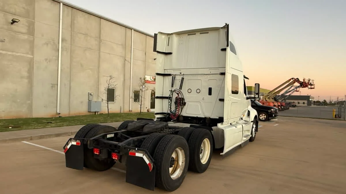 2020 International LT in Oklahoma City, OK — photo 4