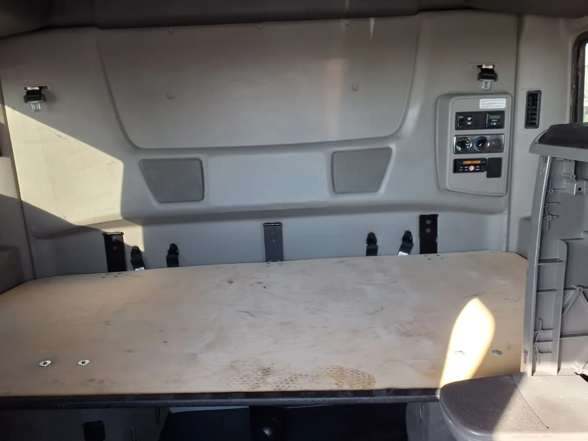 2020 International LT in Oklahoma City, OK — photo 8