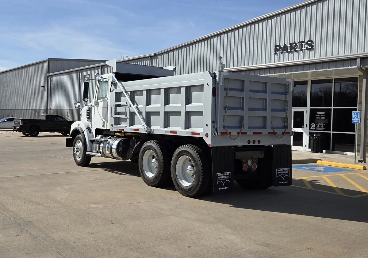 2021 Freightliner 122SD - image 8