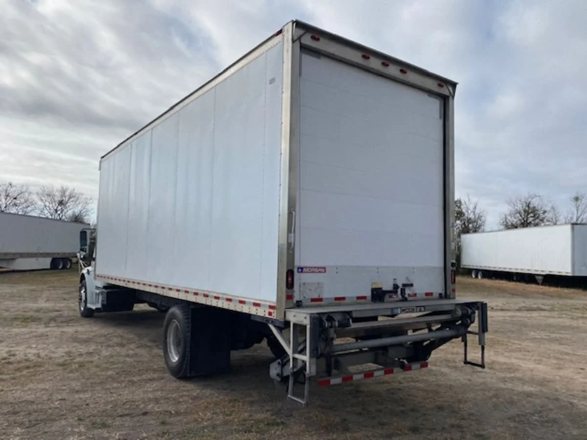 2020 Freightliner M2 106 - image 6