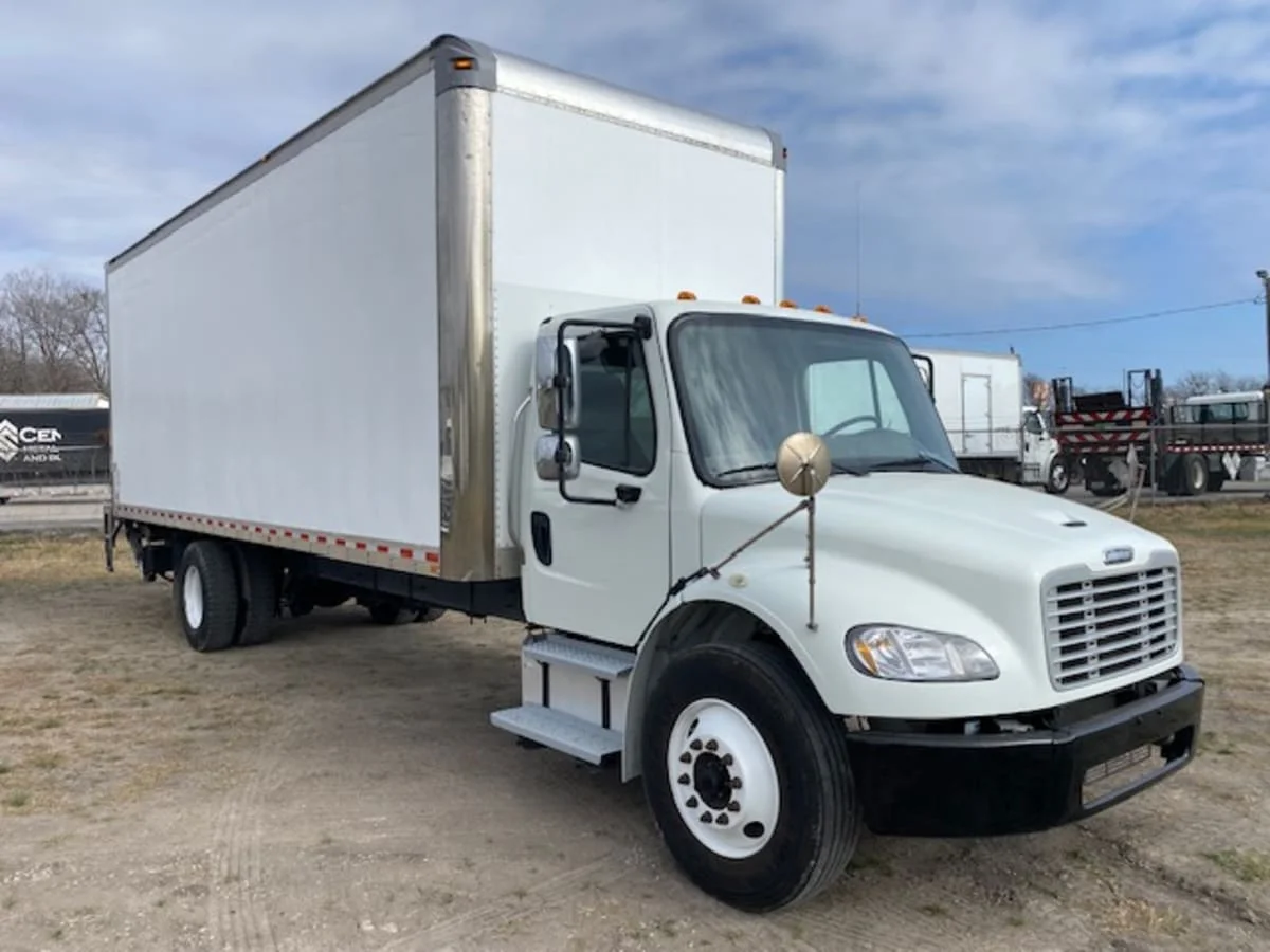 2020 Freightliner M2 106 - image 2
