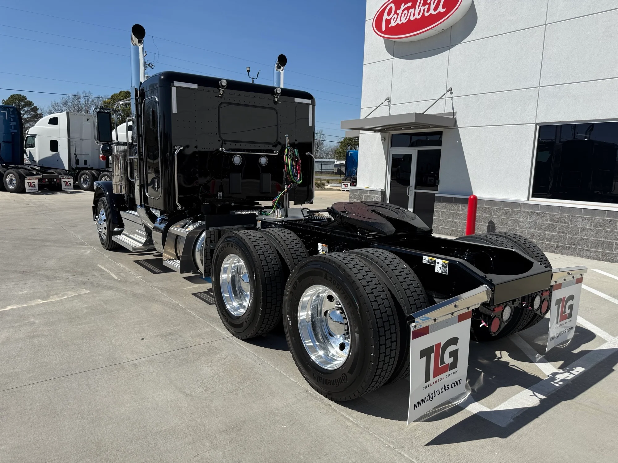 2027 Peterbilt 589 in Lowell, AR — photo 3
