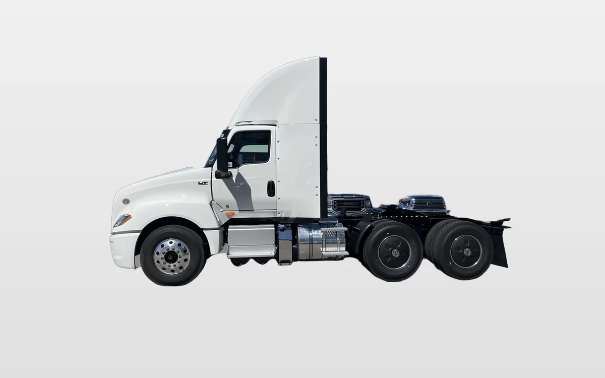 2025 International LT - image 1