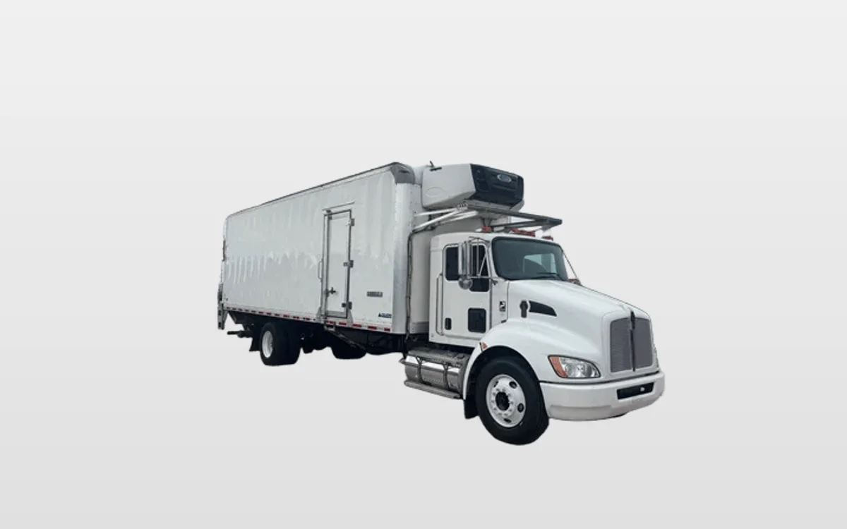 2019 Kenworth T270 - image 1