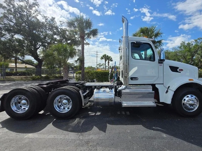 2027 Peterbilt 567 in Fort Lauderdale, FL — photo 8