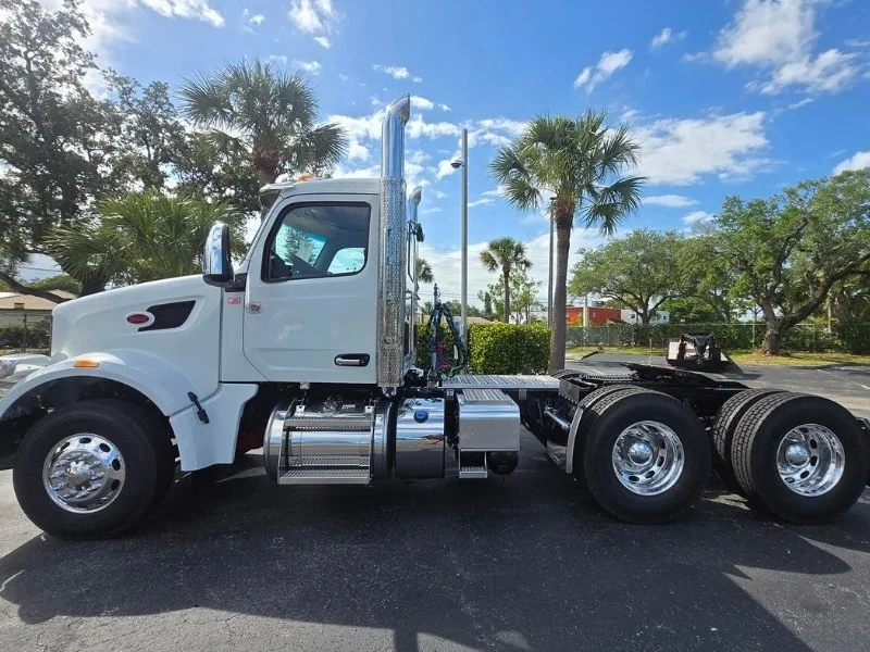 2027 Peterbilt 567 in Fort Lauderdale, FL — photo 7