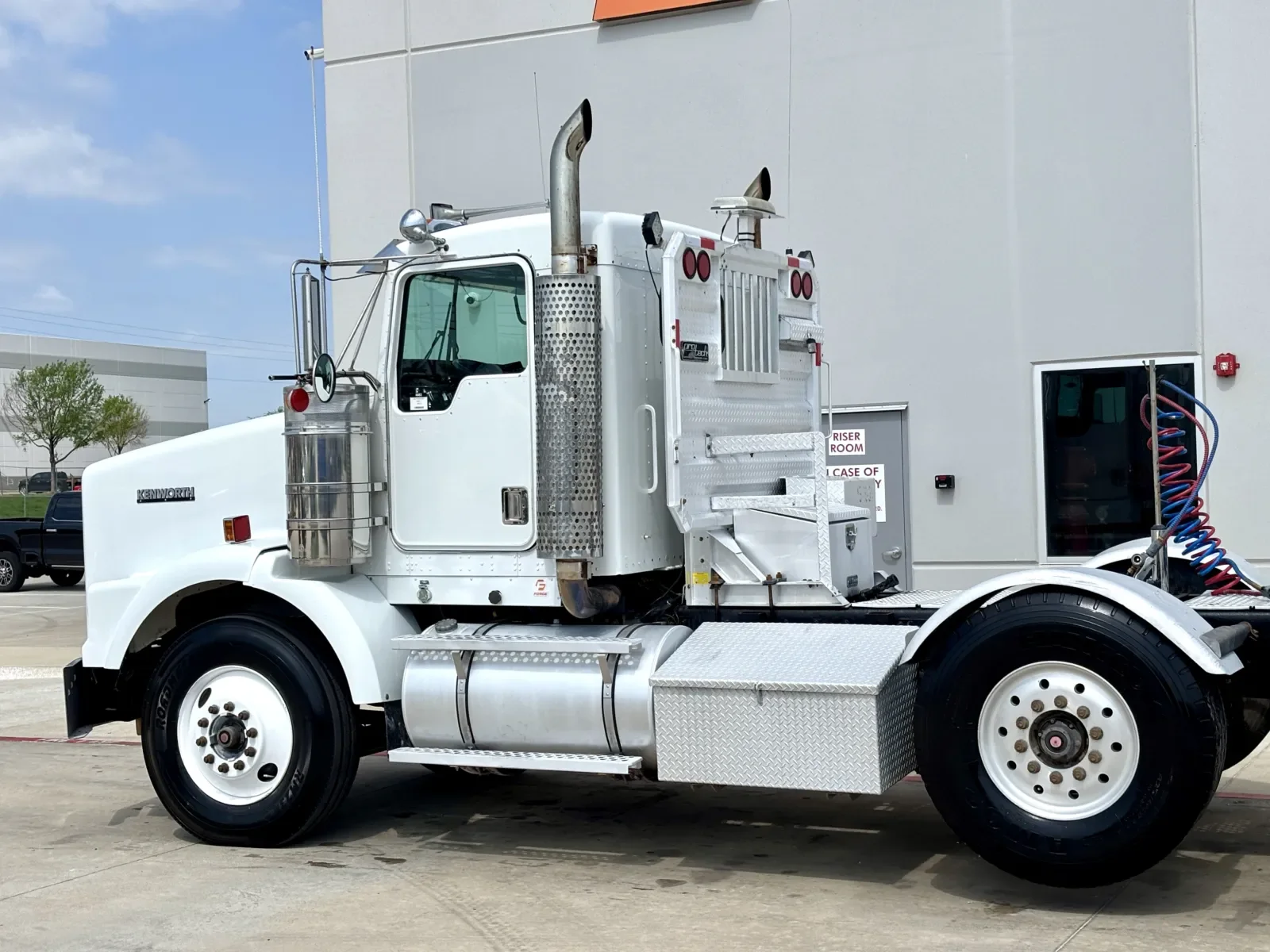 2001 Kenworth T800 - image 8