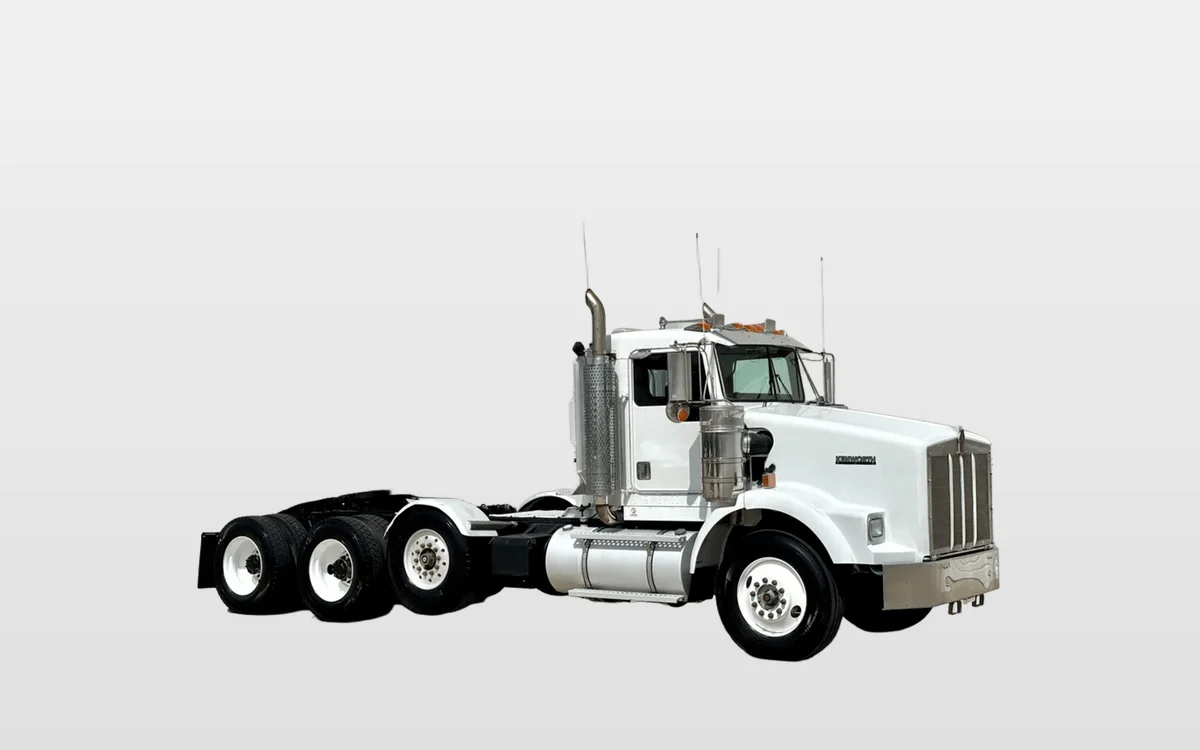 2001 Kenworth T800 - image 1