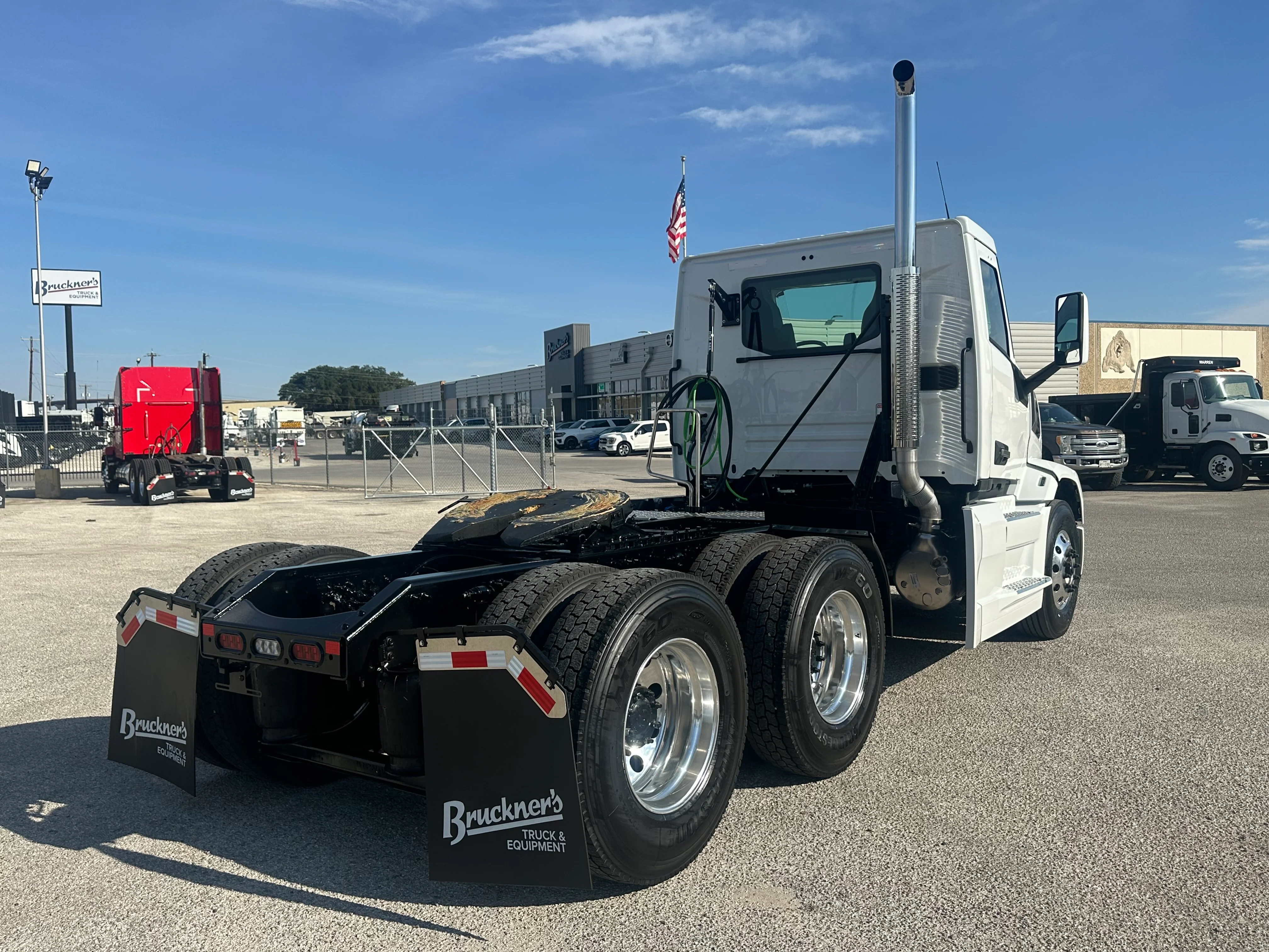 2026 Mack Pinnacle in San Antonio, TX — photo 7