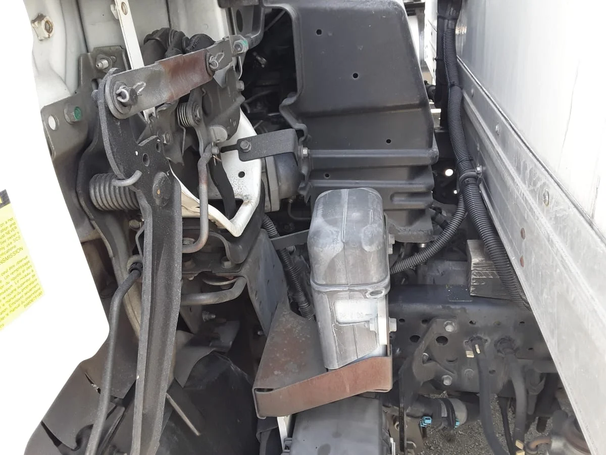 2018 Isuzu NQR in Montebello, CA — photo 10